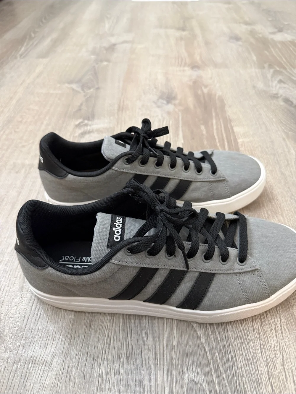 adidas Men’s Gray and Black Classic Low-Top Sneakers